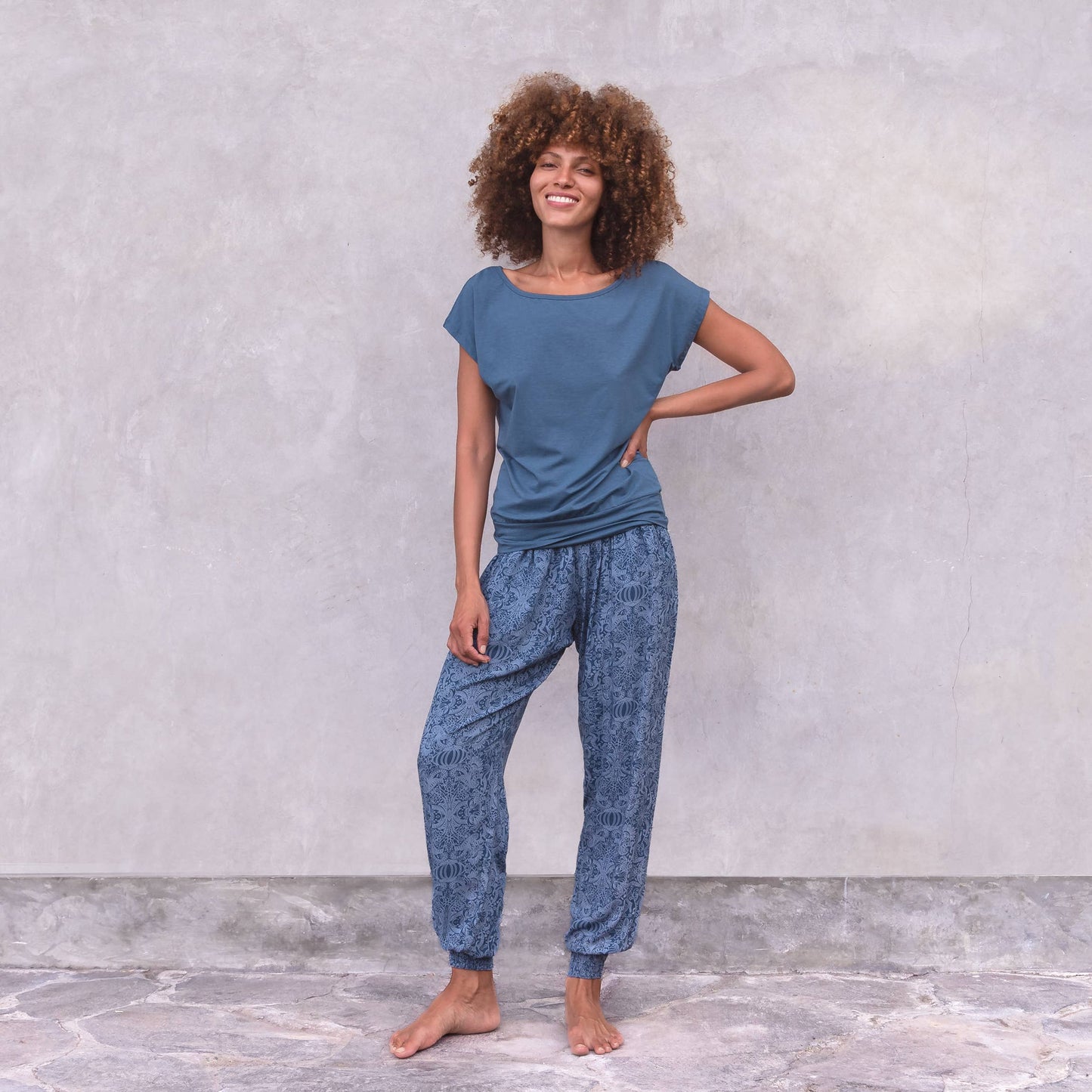 T-shirt con collo a V sulla schiena da yoga Smilla - Jaya