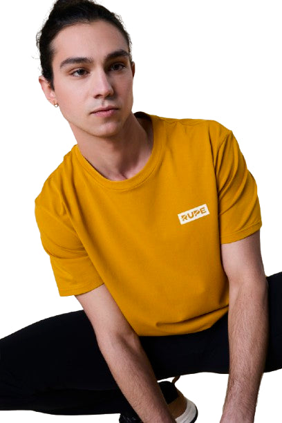 T-shirt indossata da ragazzo