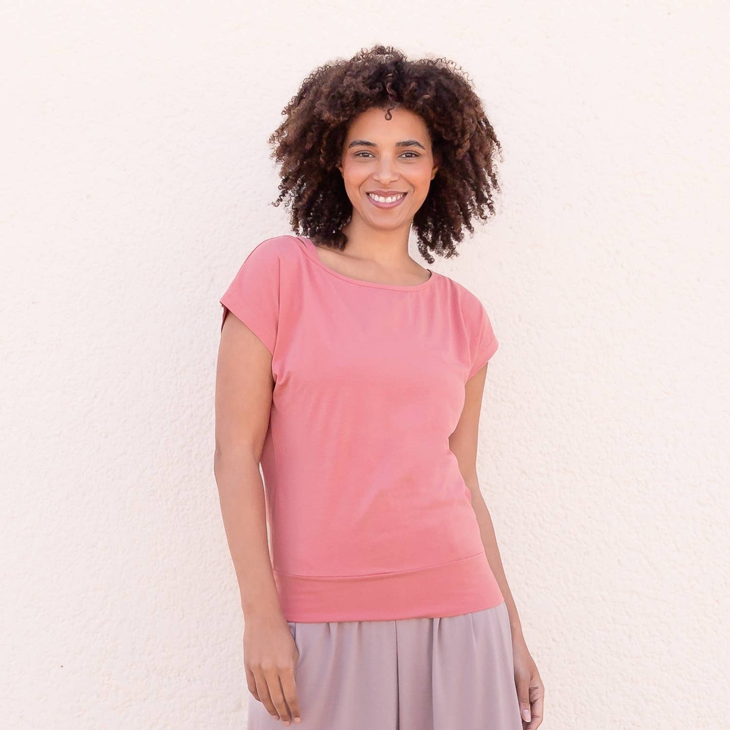 T-shirt con collo a V sulla schiena da yoga Smilla - Jaya