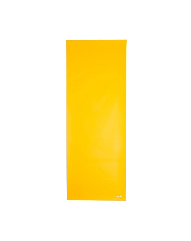 Tappetino da viaggio per yoga e fitness  leggero, compatto in gomma naturale di colore giallo.