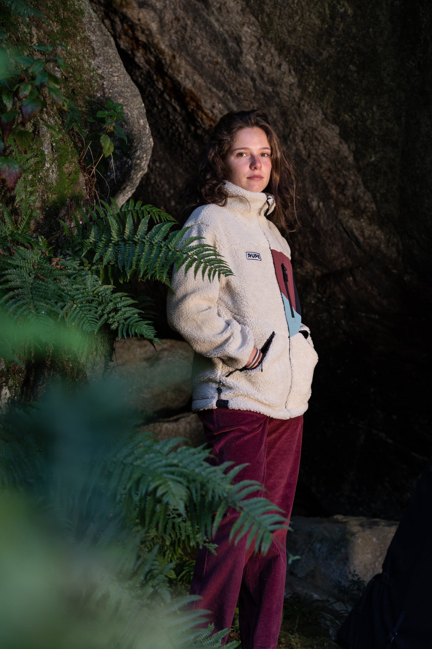 Pantalone RILA Donna - Velluto Bordeaux 2025