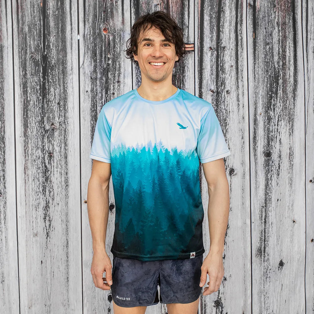 T-shirt wildtee forest da uomo abbinata con i pantaloncini da trail running bryce