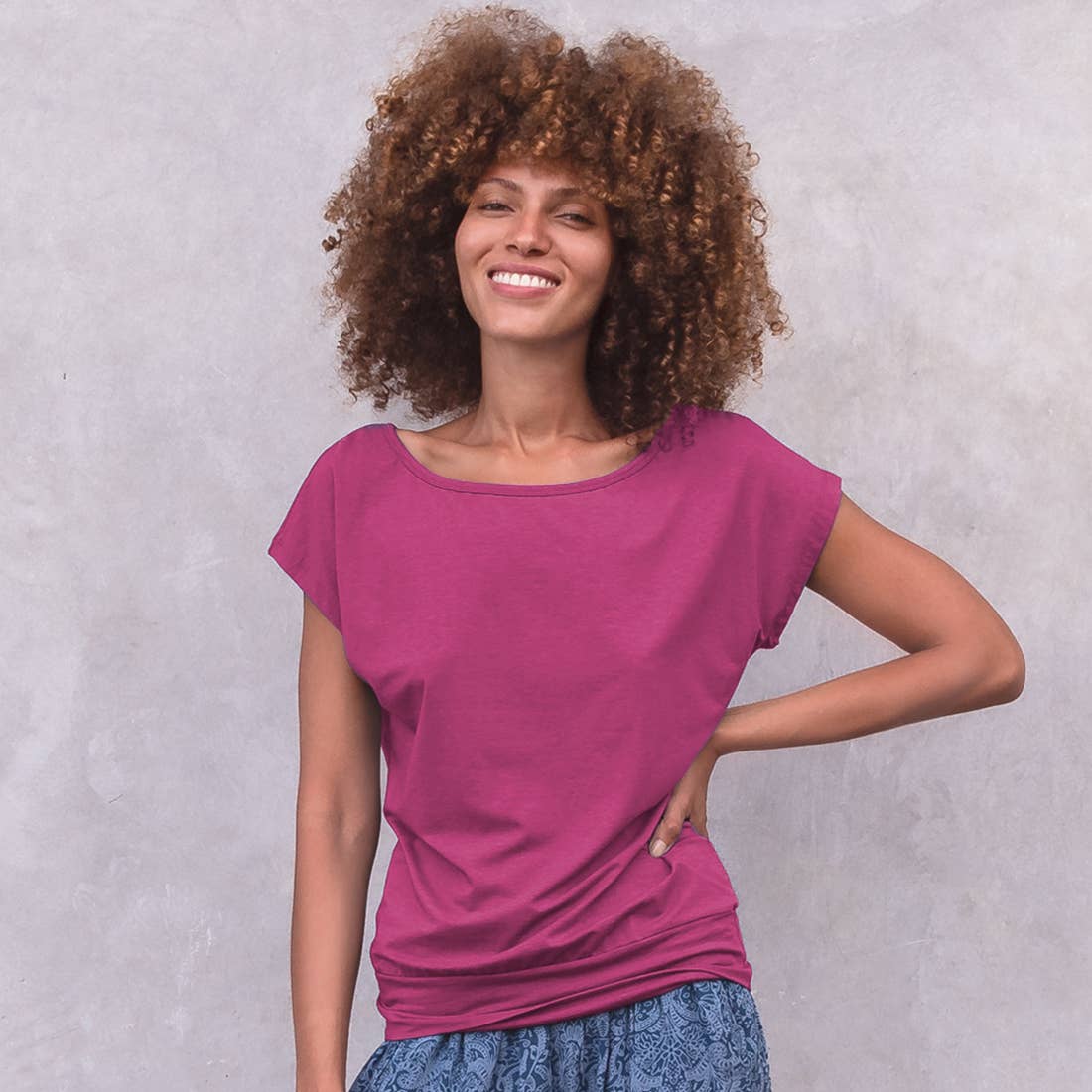 Smilla Jaya V-Neck Yoga T-Shirt